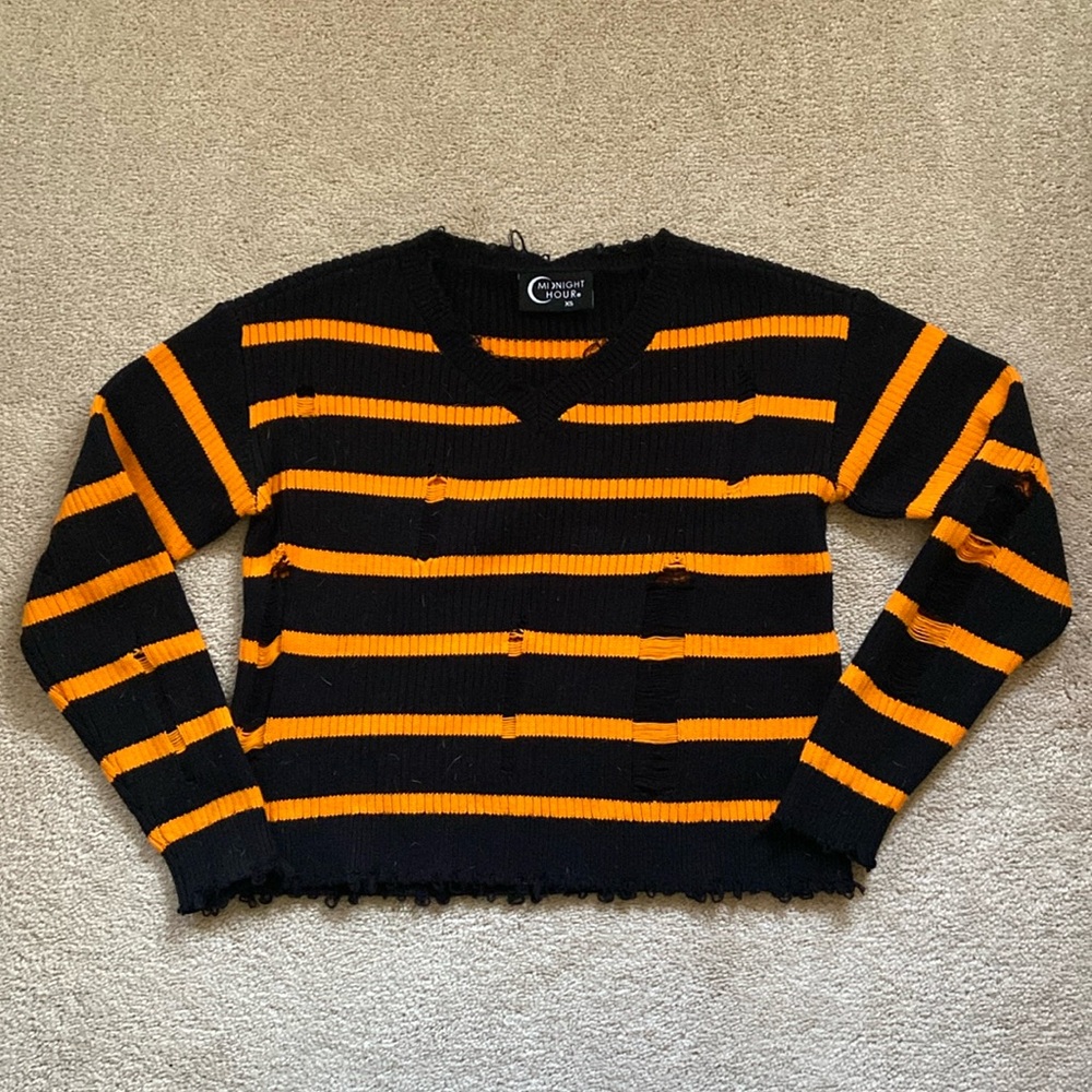 🖤4/$20 SALE🖤 Midnight Hour Sweater